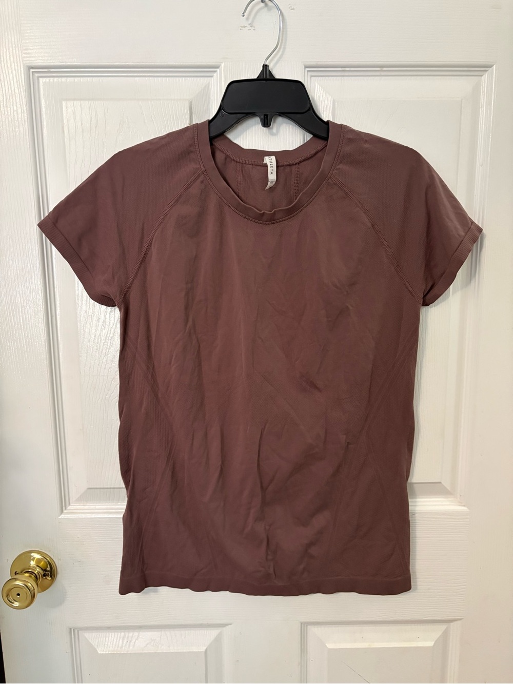 Athleta women’s Momentum Seamless Tee